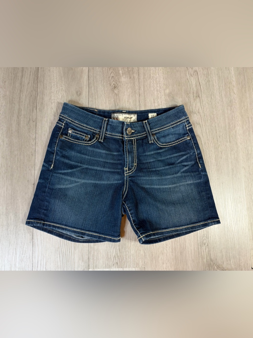 BKE Harper Womens Blue Denim Shorts Medium Wash Stretch Mid Rise Size 27